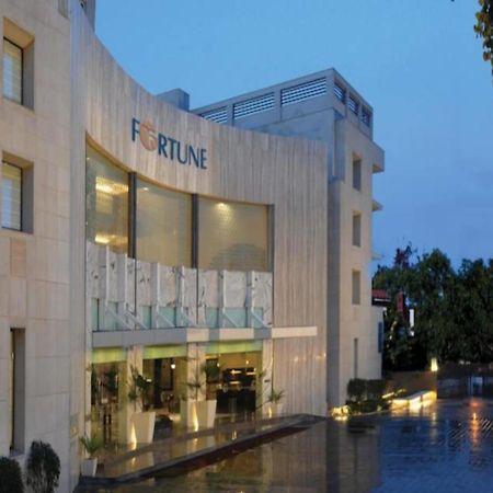 Fortune Sector 27, Noida - Member Itc Hotels' Group מראה חיצוני תמונה