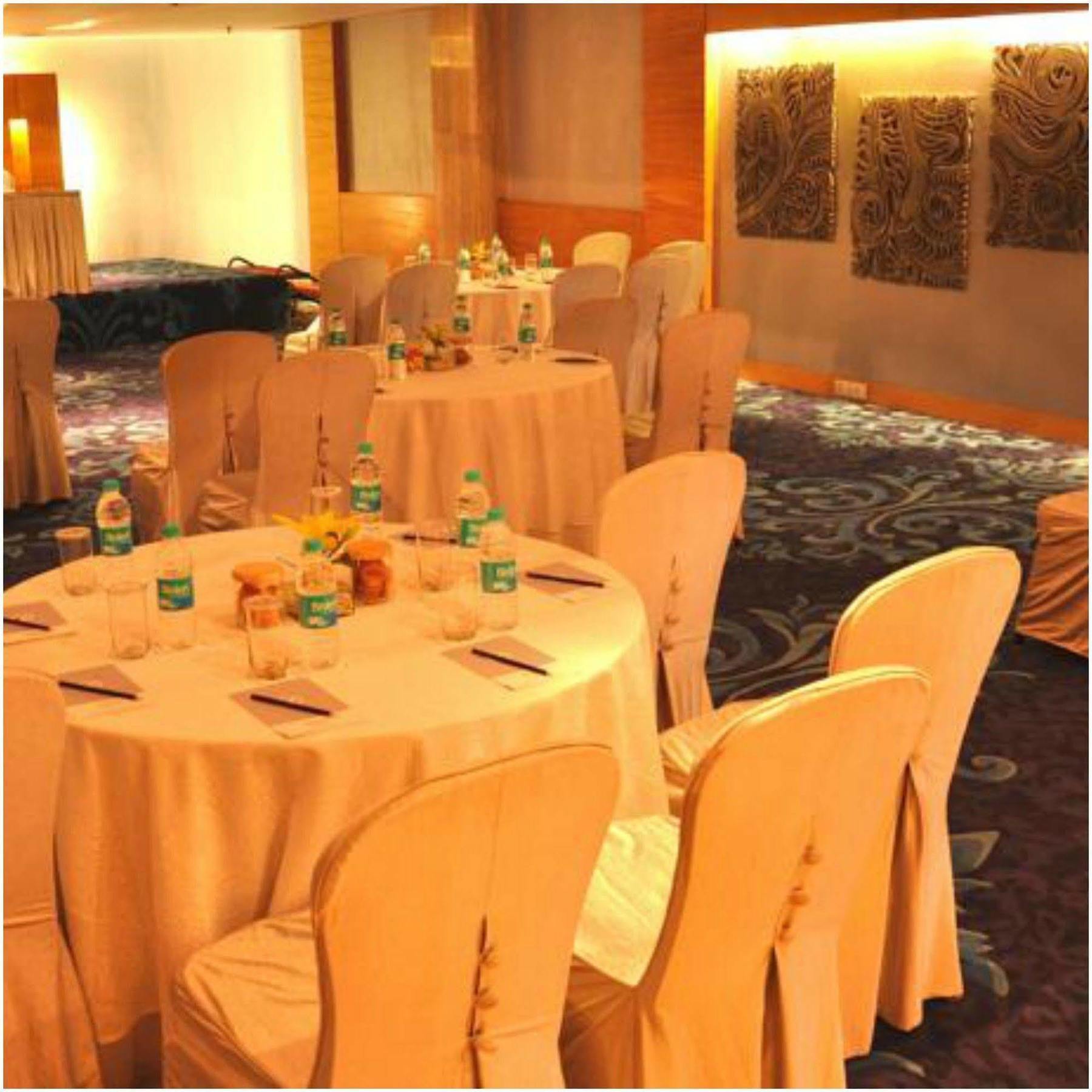 Fortune Sector 27, Noida - Member Itc Hotels' Group מראה חיצוני תמונה